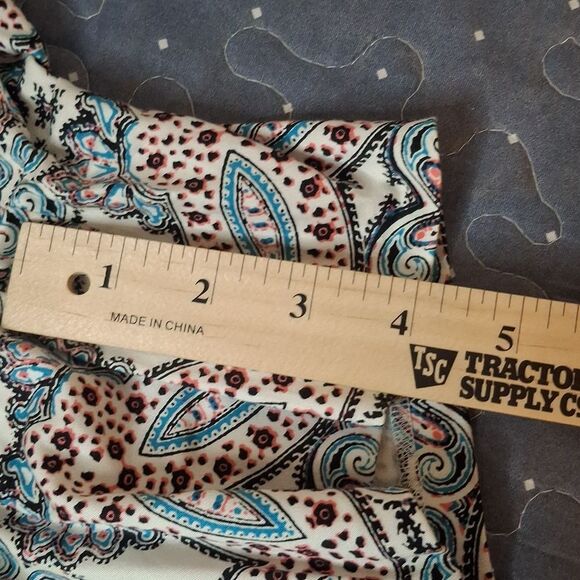 Express Patterned Women's Shorts size 2 - Picture 6 of 6